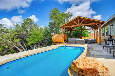 Canyon Lake Vacation Rental | 3BR | 2BA | 1,253 Sq Ft | 1 Step Required