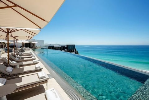 Rooftop Infinity, adult only pool