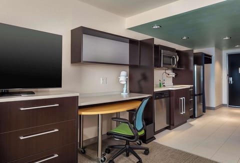 Suite, 1 Bedroom, Non Smoking (Extended) | Desk, iron/ironing board, cribs/infant beds, free WiFi