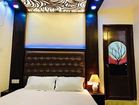 Free minibar, soundproofing, free WiFi