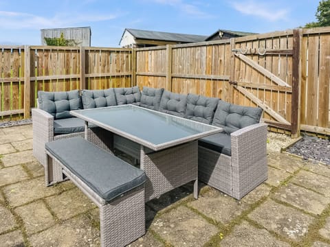 Sitting-out-area | Grey Gables, Old Quarrington, near Durham