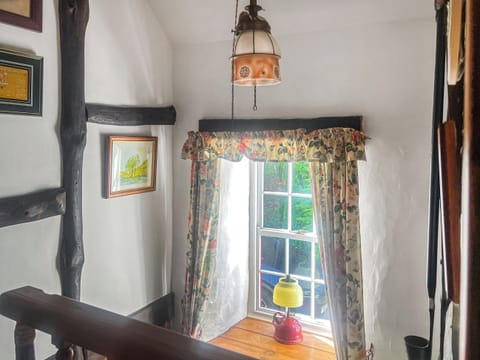 Landing | Monthly Tutor&rsquo;s Cottage, Fishguard