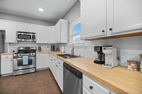 Kitchen Stove Dishwasher