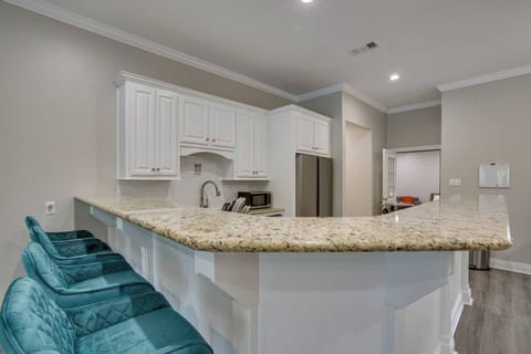 Kitchen | Cooking Basics | Blender | Toaster | Ice Maker