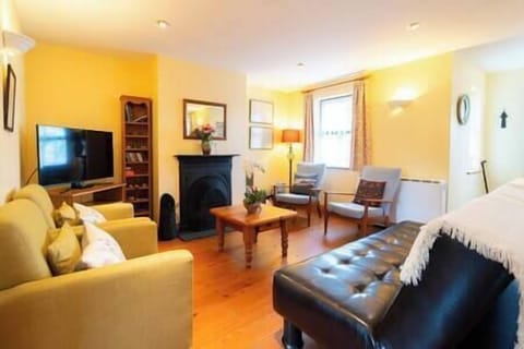 4115173b 4d29 4af4 8ba4 e3baf9ae96fc