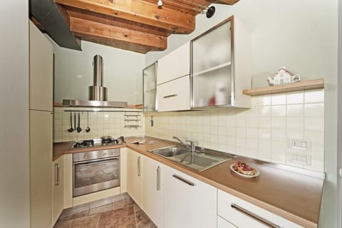 Apartment | Private kitchen | Electric kettle