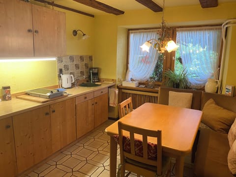 Room, 1 Bedroom, Patio | Dining