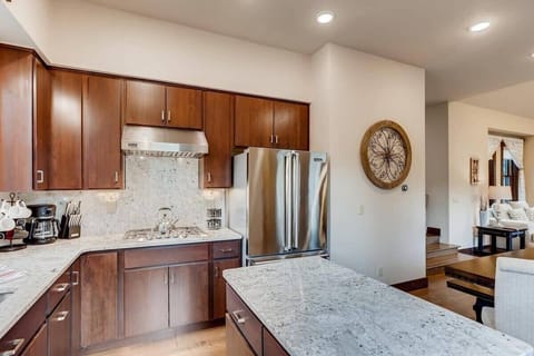 Kitchen: Viking appliances, drip coffee maker, Nespresso coffee maker, kettle