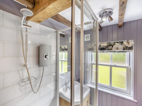 Bathroom | The Barn - Jockhedge, Burgh Le Marsh