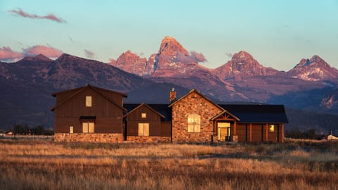 Front view with Teton 4 peak view looking @ Grand Targhee