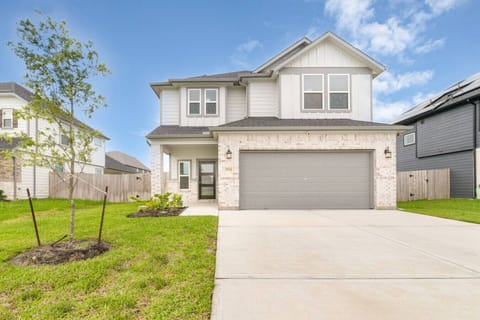 Well-maintained and clean front house, offering a welcoming first impression.