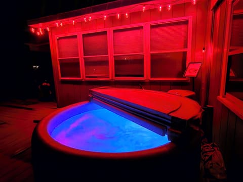 Hot tub