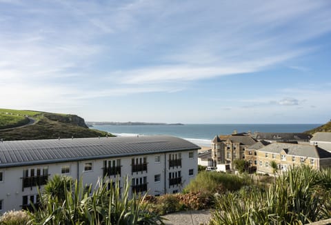 Welcome to 3 Waves, just a stone's throw from the ever-popular Watergate Bay, Newquay