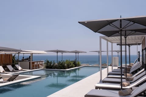 Indoor pool, seasonal outdoor pool