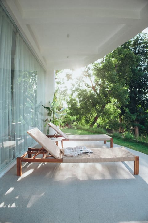 Comfort Room, Garden View | Terrace/patio