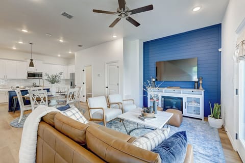 Open concept living, kitchen and dining area