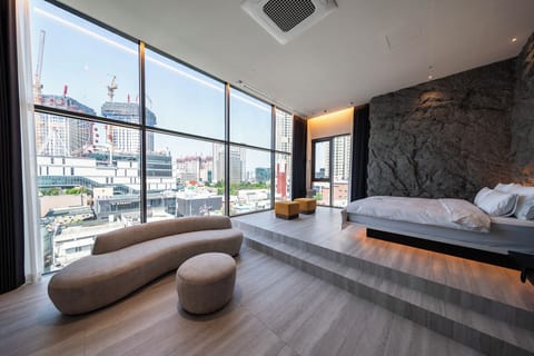 AU VIP, City View | Premium bedding, down comforters, free minibar, desk