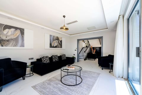 Standard Room, Garden View | Free WiFi, bed sheets