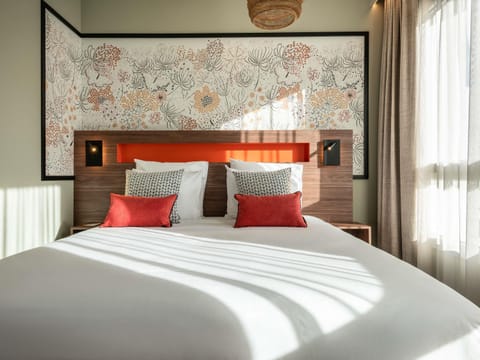 Superior Room, 1 Double Bed | In-room safe, laptop workspace, blackout drapes, soundproofing