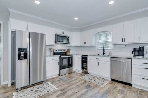 24f144ed afdd 4697 b076 12d72b358fa1