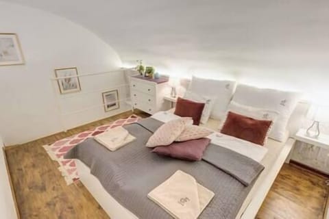 Bedroom (1)