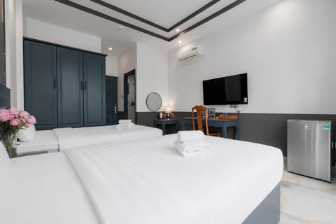 Premium Room with Balcony and AC | Premium bedding, down comforters, minibar, desk