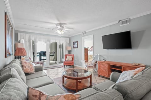 Castaways 4A Living Area