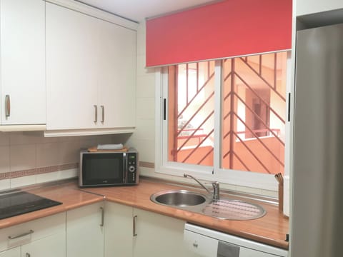 Apartment | Private kitchen | Fridge, microwave, stovetop, dishwasher