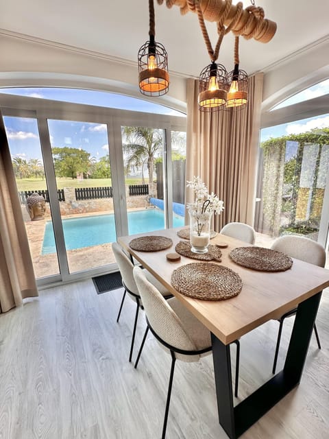 Villa | Dining