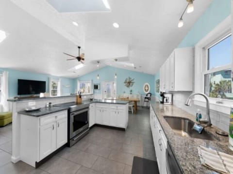 Villa, 5 Bedrooms | Private kitchen | Fridge, coffee/tea maker