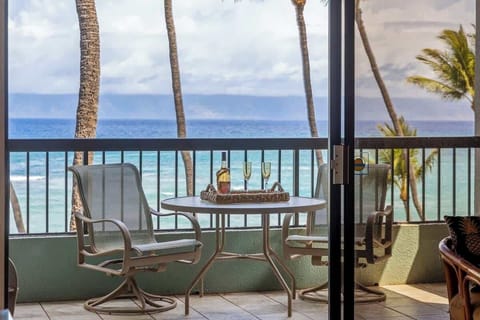 Ocean and surrounding island views from your private lanai 