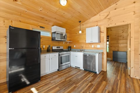 Premium Cabin, 2 Bedrooms, Kitchen, Lake View | 1 bedroom, free WiFi