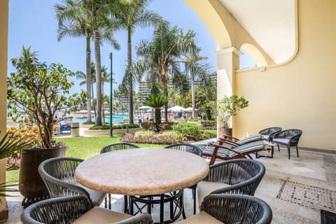 Fully furnished outdoor dining