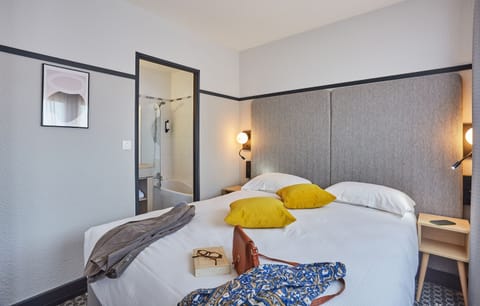 Drift to sleep in the comfortable Double bed after a wonderful day outside.