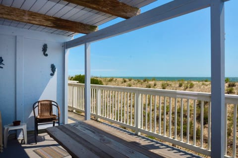 Enjoy seabreeze's and salt air from the front deck and walkway!