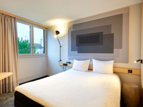 Standard Room, 1 Double Bed | Premium bedding, desk, laptop workspace, soundproofing