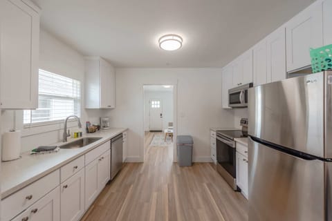 #StayInMyDistrict #CoosCottageCollection #CoosBay #BookDirect