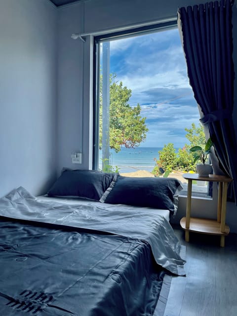 Double Room Single Use, 1 Double Bed, Sea View | Desk, soundproofing, WiFi (free), individually furnished