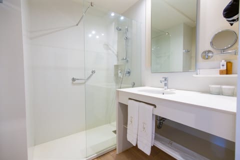 Free toiletries, hair dryer, bidet, towels