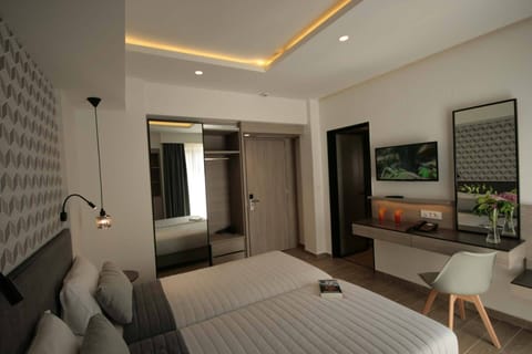Superior Double or Twin Room | In-room safe, desk, soundproofing, free WiFi