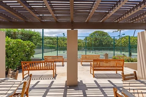 Condo, 2 Bedrooms | Outdoor dining