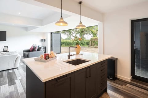 The Stable, Ashbourne - Host & Stay