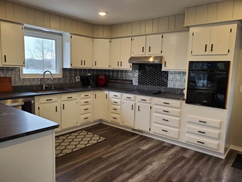 1 Fully renovated kitchen