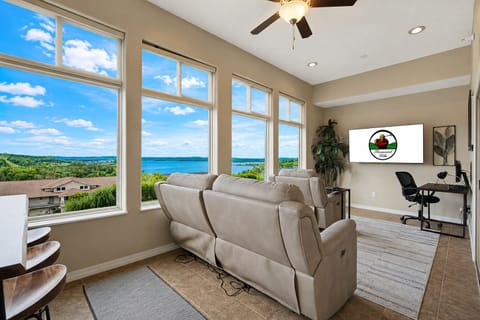 All-season sunroom with a great view!