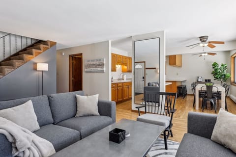 Home Decor, Architecture, Building, Furniture, Indoors