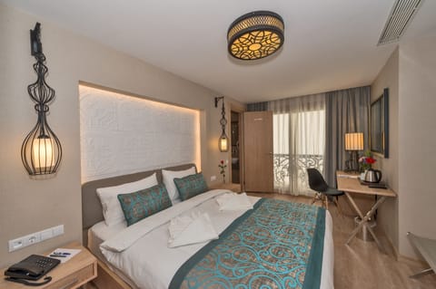 Premium bedding, minibar, in-room safe, desk