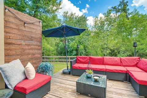 Bryan Vacation Rental | 2BR | 1.5BA | 1,066 Sq Ft | 2 Steps to Enter