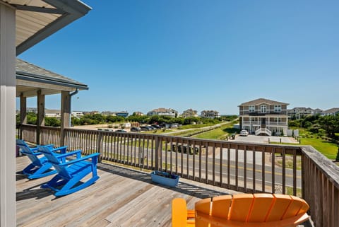 WH476: Second Wind | TL Deck View - Easy Beach Access!