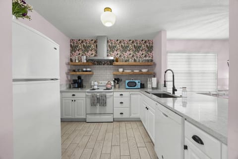 beautifully updated kitchen with all the amenities