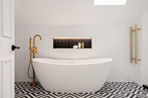 Clements Suite | Bathroom | Shower, hair dryer, bathrobes, towels